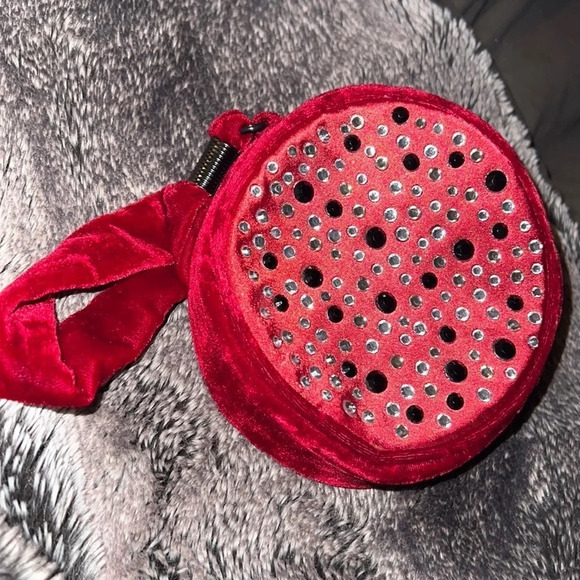 BCBG Generation Vintage velvet burgundy studded round wristlet small  bag - Picture 12 of 15